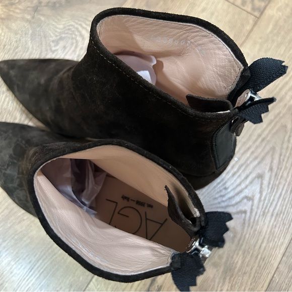 AGL dark brown suede ankle moc croc boot Size 38.5 / US 8.5 - Picture 9 of 16